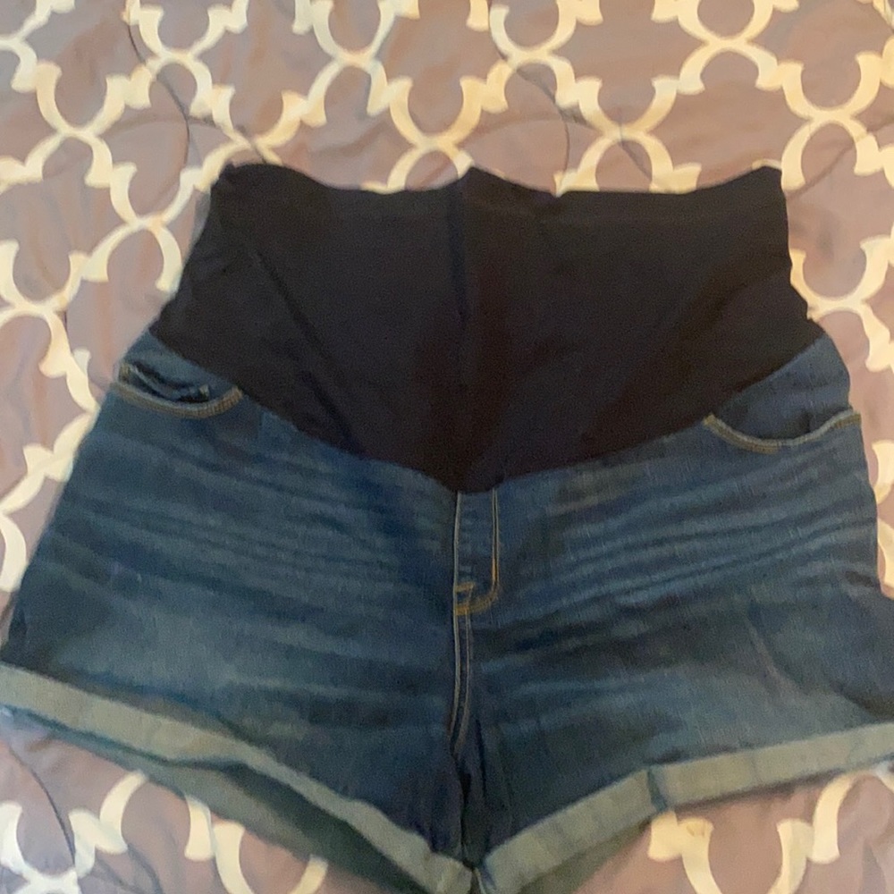 Maternity shorts size xxl